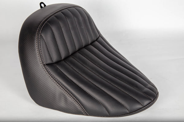 Solo and Passenger Pillion 2023 Street Bob